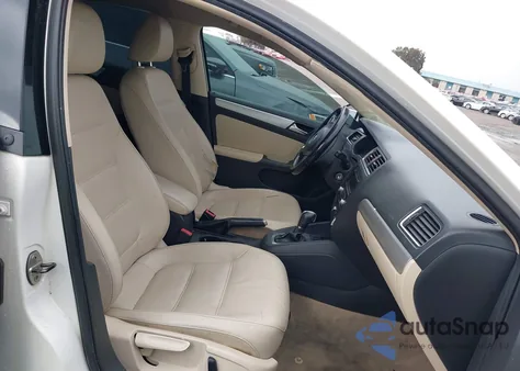 2013 Volkswagen Jetta 2.5L Se from USA, damaged, VIN 3VWDX7AJ8DM410722